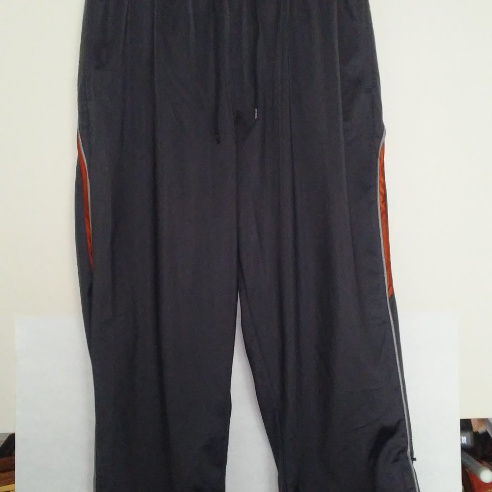 Tek Gear warm up pants Mens Medium